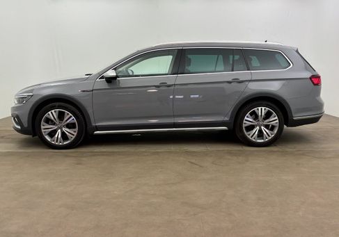 Volkswagen Passat, 2023