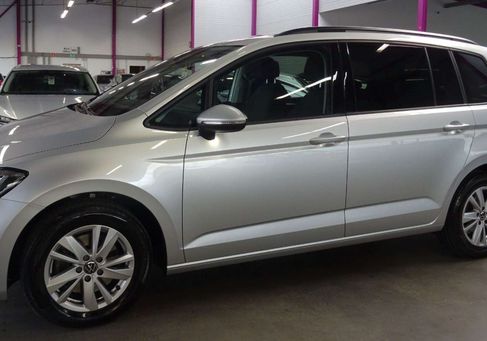 Volkswagen Touran, 2023 2