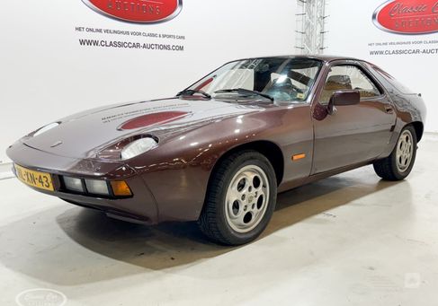 Porsche 928, 1981