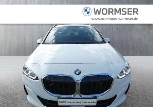 BMW 220, 2025 2