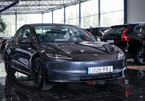 Tesla Model 3, 2024 3