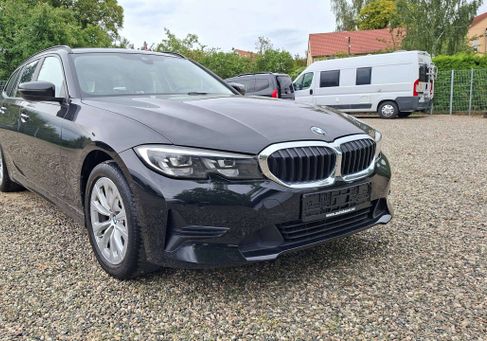 BMW 318, 2022 2