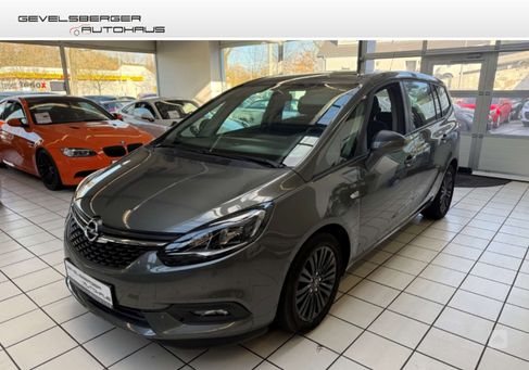 Opel Zafira, 2019