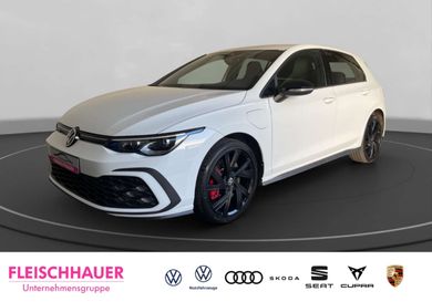 Volkswagen Golf, 2022