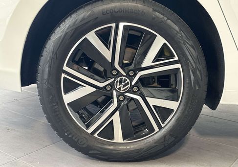 Volkswagen Touran, 2023 3
