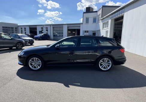 Audi A4, 2022 3