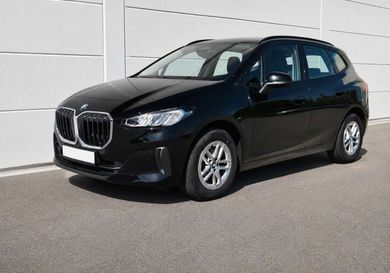 BMW 216, 2025