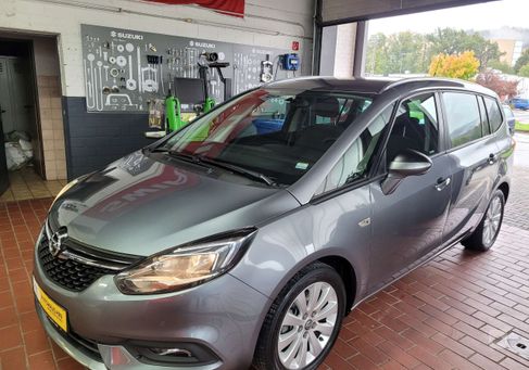 Opel Zafira, 2018