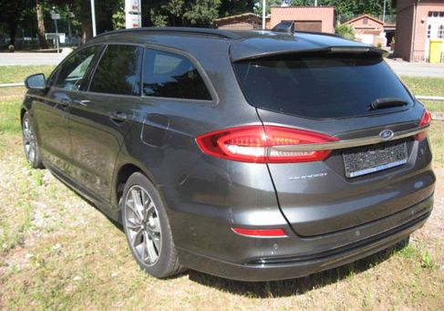 Ford Mondeo, 2021 3