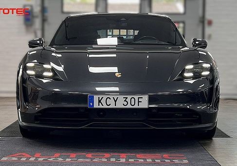 Porsche Taycan, 2021