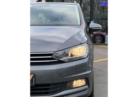 Volkswagen Touran, 2018 3