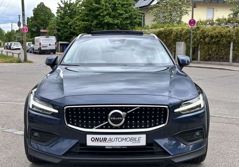 Volvo V60 Cross Country, 2022
