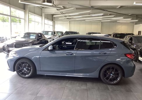 BMW 118, 2022