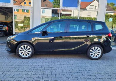 Opel Zafira, 2018