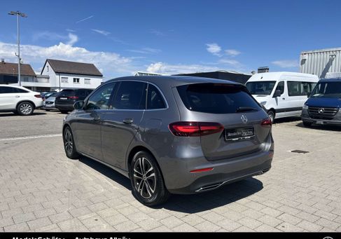 Mercedes-Benz B 220, 2025 3