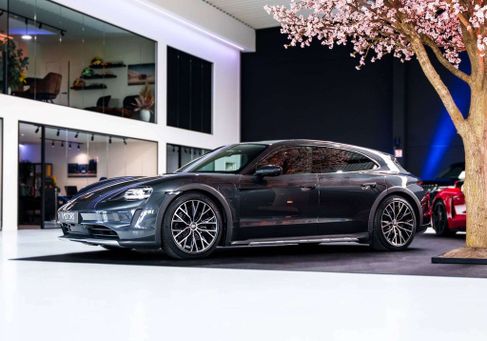 Porsche Taycan, 2021 2