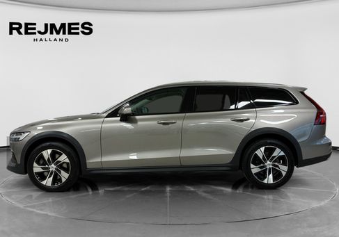 Volvo V60 Cross Country, 2019