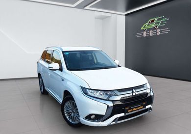 Mitsubishi Outlander, 2020