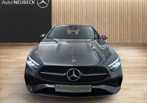 Mercedes-Benz A 180, 2025