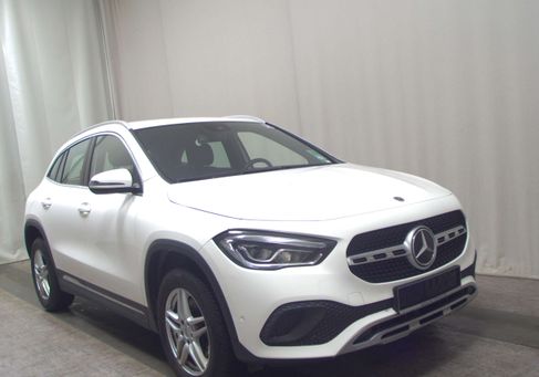 Mercedes-Benz GLA 220, 2020