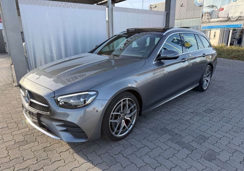 Mercedes-Benz E 200, 2022