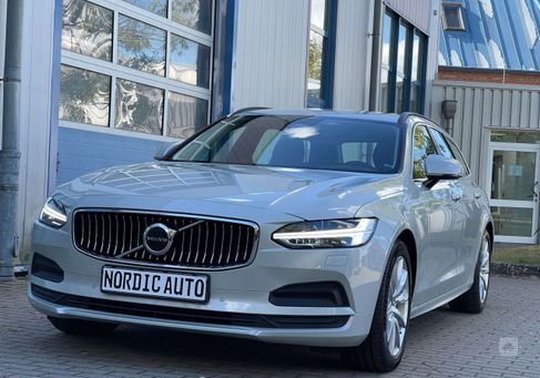 Volvo V90, 2022