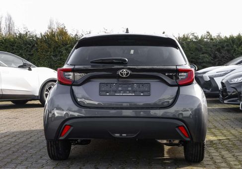 Toyota Yaris, 2025