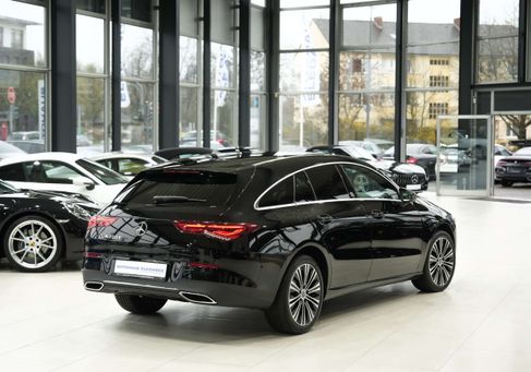 Mercedes-Benz CLA 250, 2022