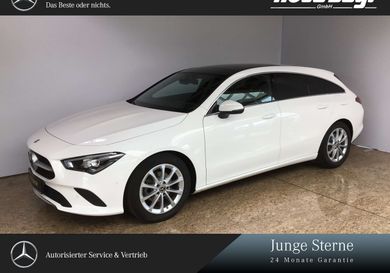 Mercedes-Benz CLA 180, 2022