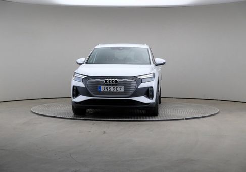 Audi Q4, 2023 3