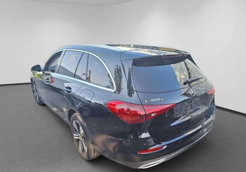 Mercedes-Benz C 300, 2023 2