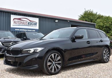 BMW 330, 2023