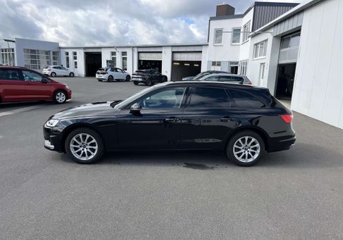 Audi A4, 2022 3