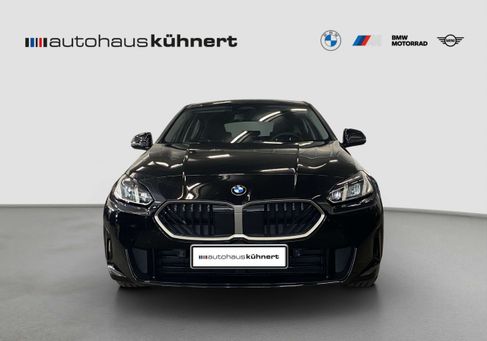 BMW 118, 2025 3