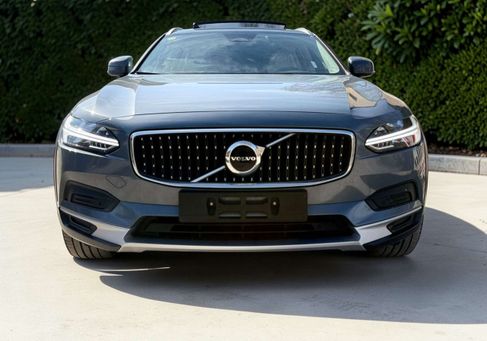 Volvo V90 Cross Country, 2022