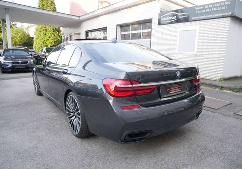 BMW 750, 2017