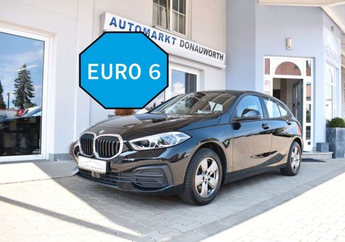 BMW 118, 2022