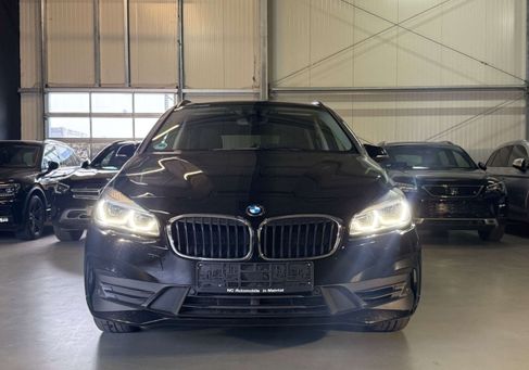 BMW 218, 2018