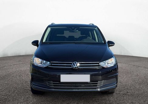 Volkswagen Touran, 2025 3