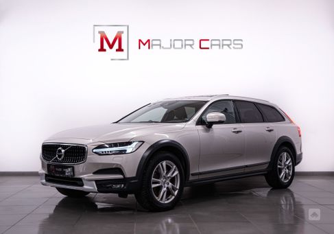 Volvo V90 Cross Country, 2019