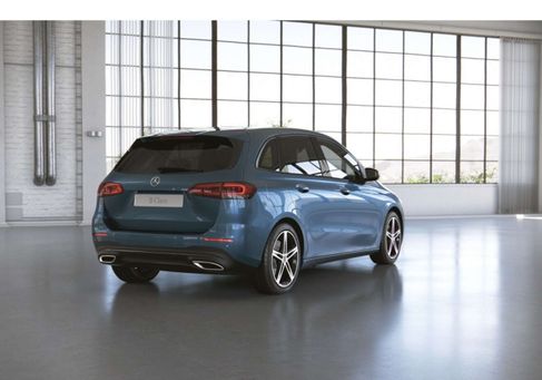 Mercedes-Benz B 250, 2022