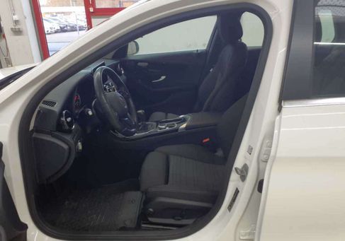 Mercedes-Benz C 200, 2020