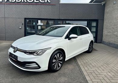 Volkswagen Golf, 2024