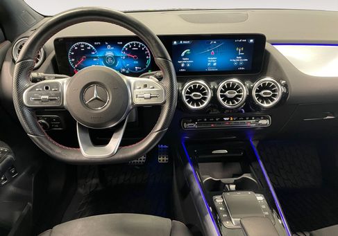 Mercedes-Benz GLA 250, 2021
