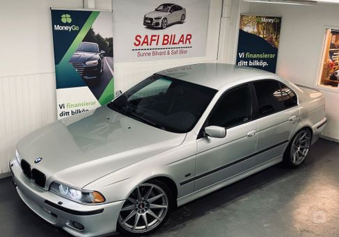 BMW 525, 2003