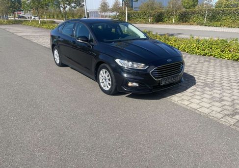 Ford Mondeo, 2022 3
