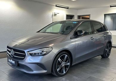 Mercedes-Benz B 180, 2022
