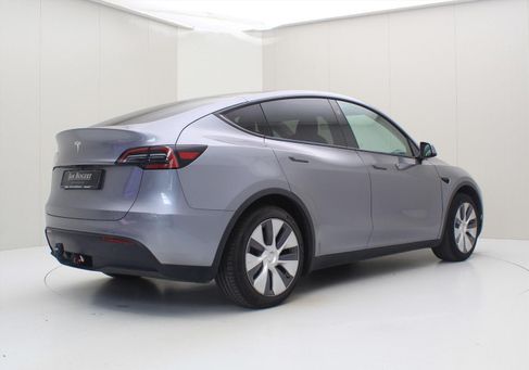 Tesla Model Y, 2024 3