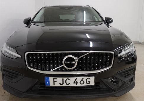 Volvo V60 Cross Country, 2022