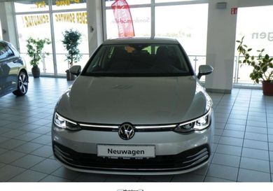 Volkswagen Golf, 2022